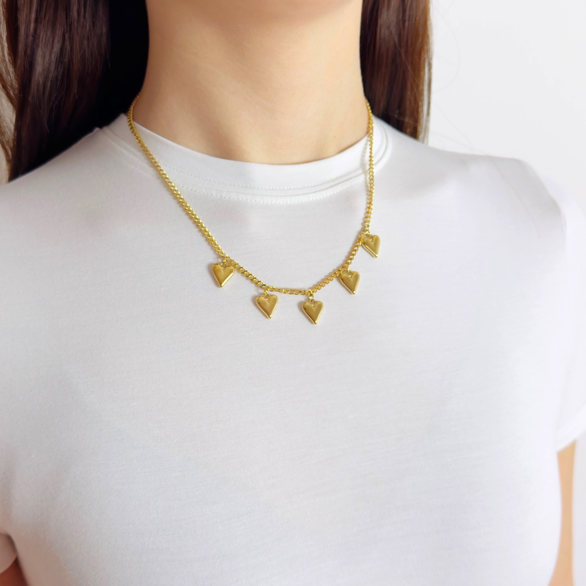 Pointed heart charm necklace