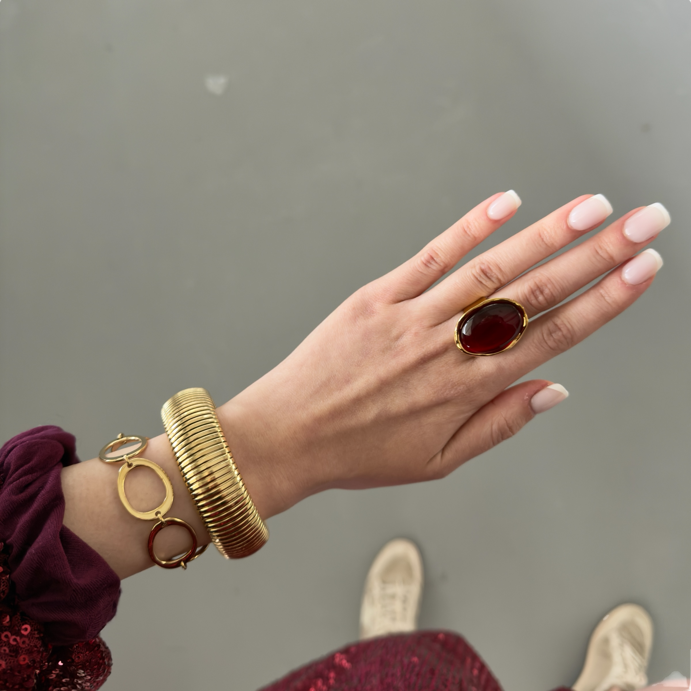 Glossy ring