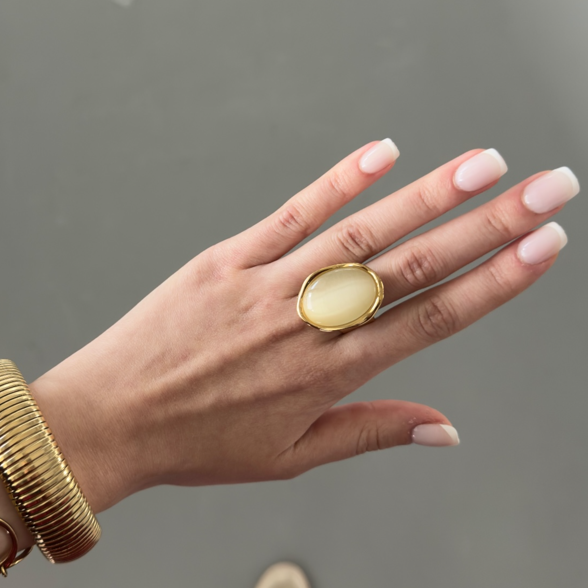 Glossy ring