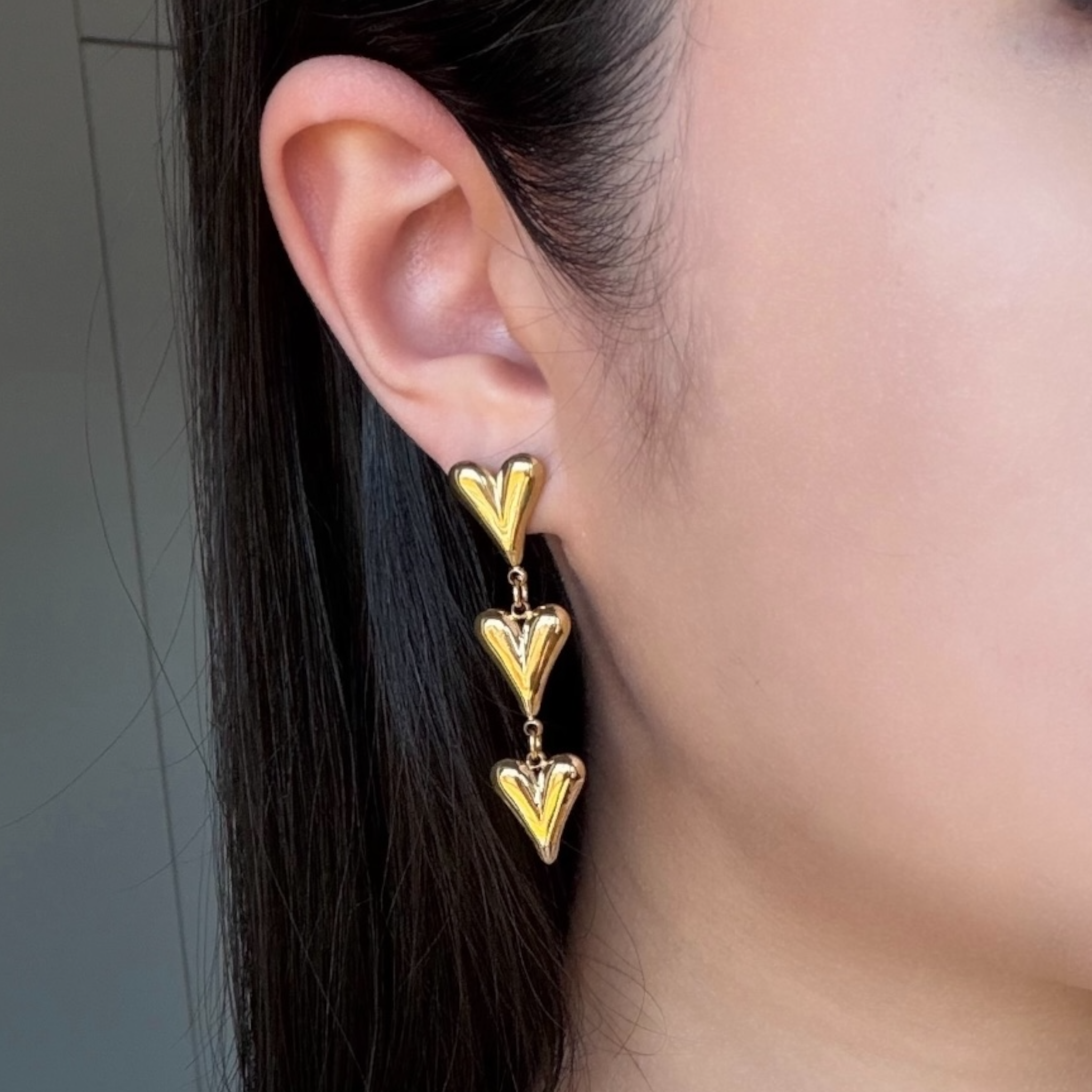 Puntige hart studs oorbellen