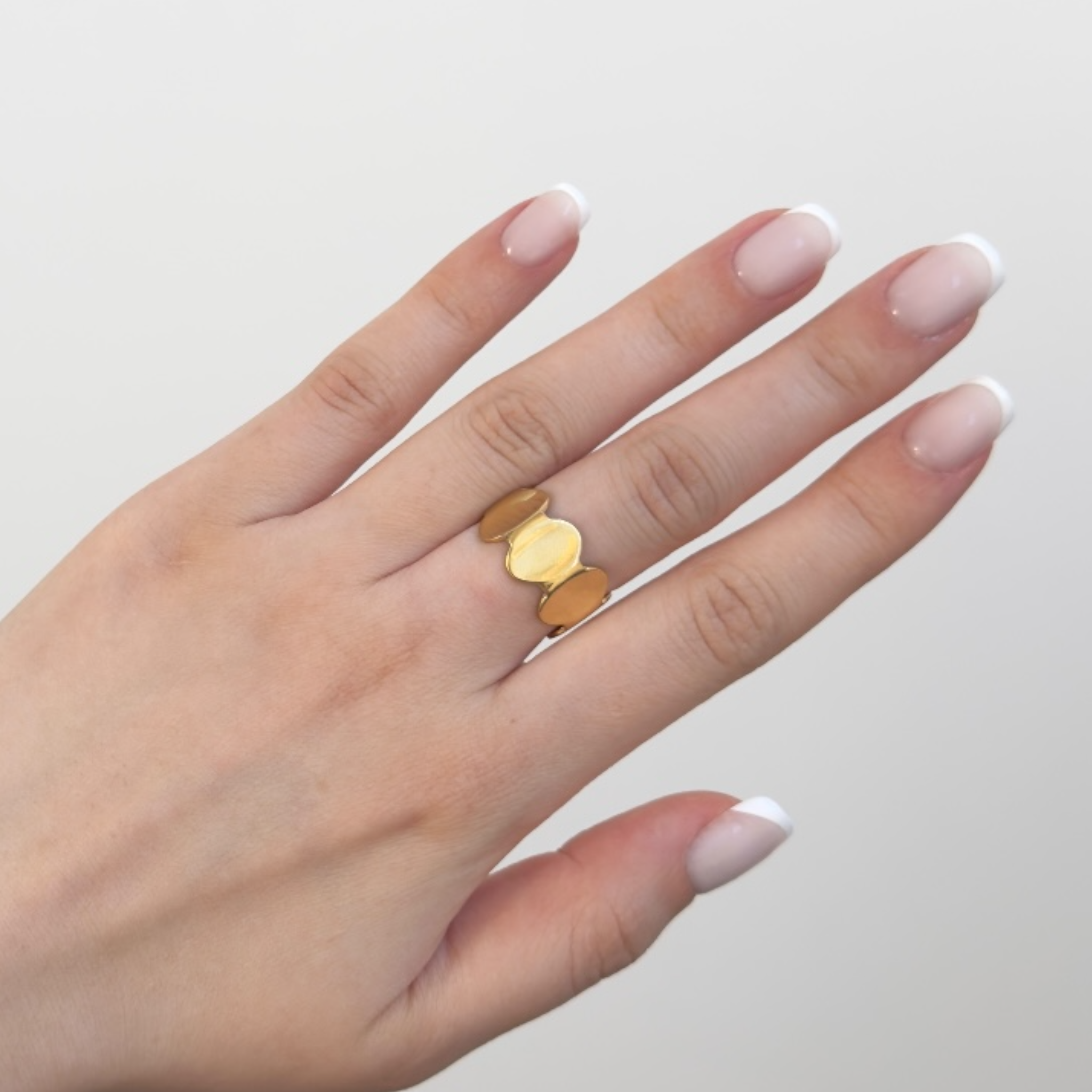 Dotted ring
