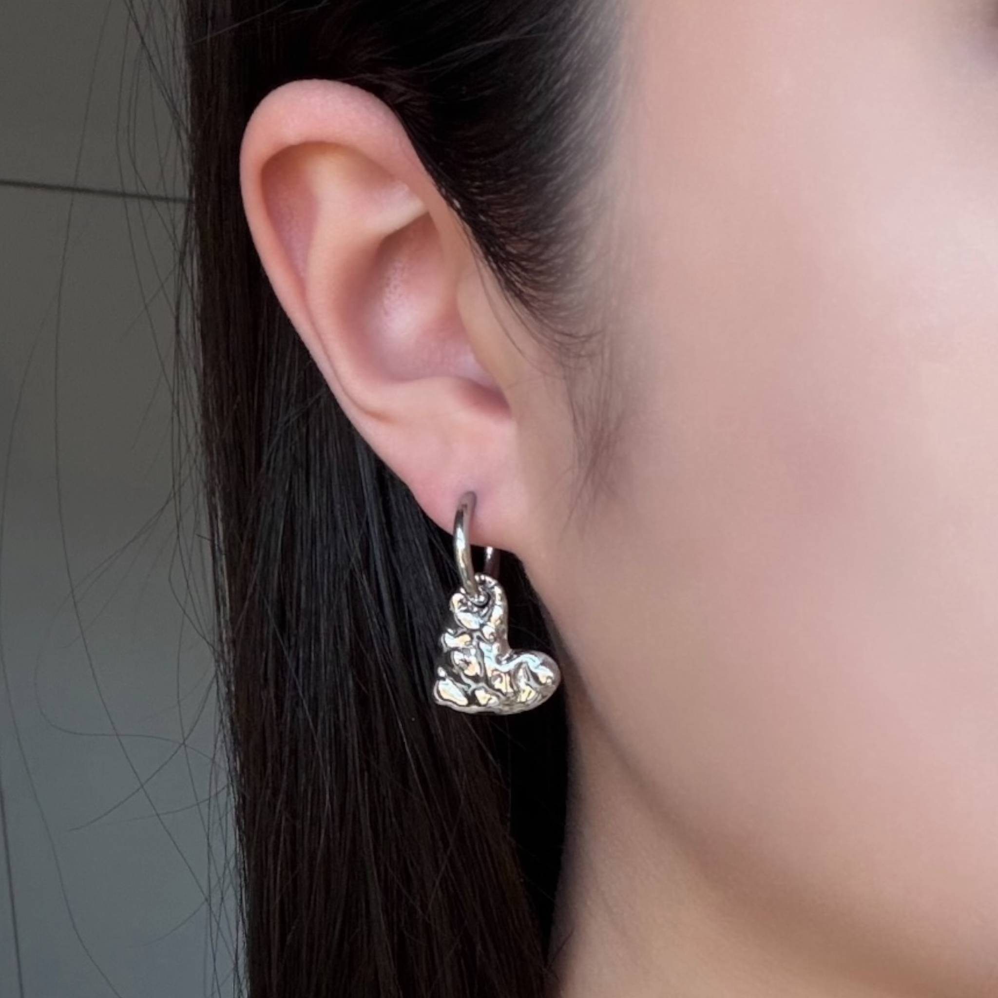 Hanging Crumble Hearts dangle earrings