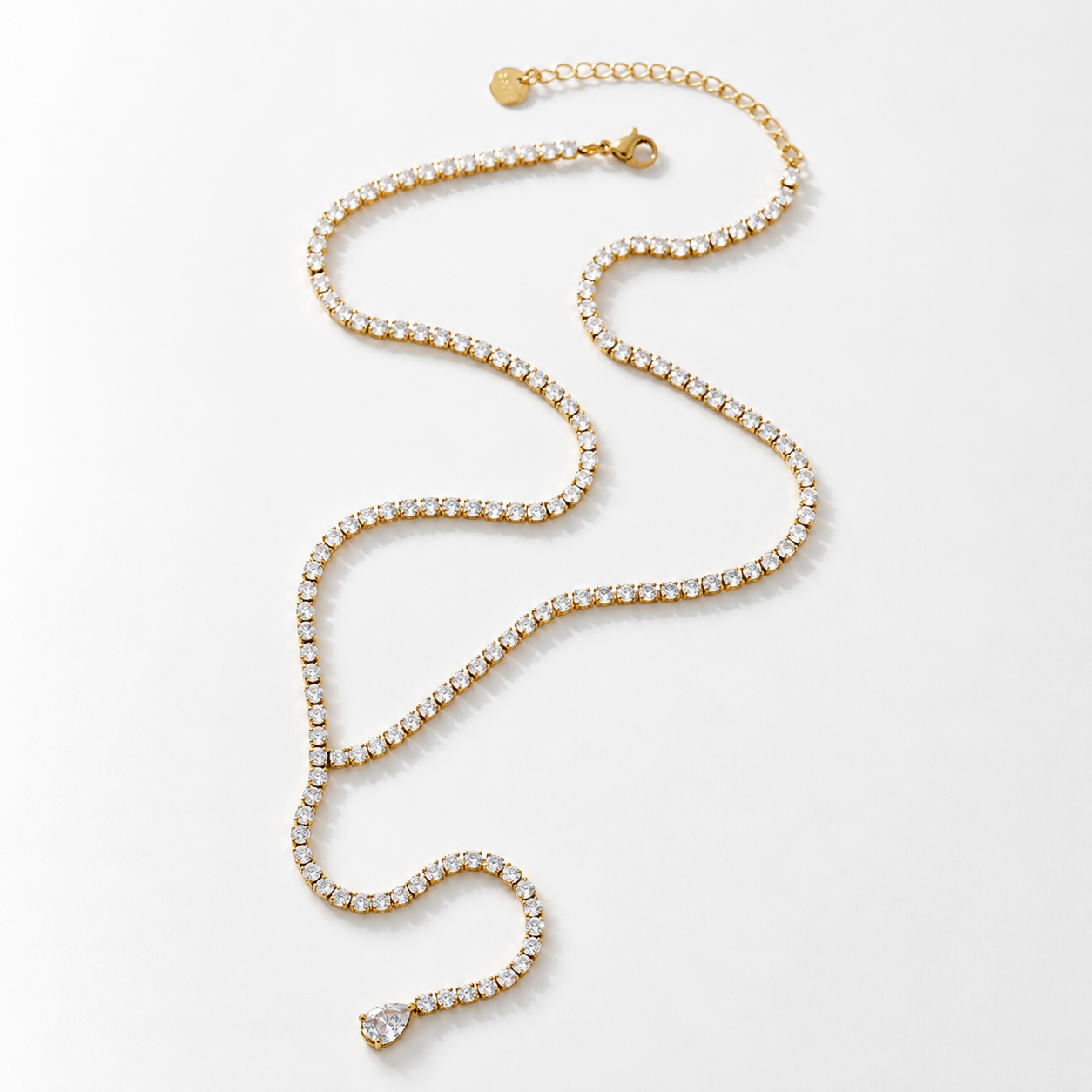 Strassy Y necklace