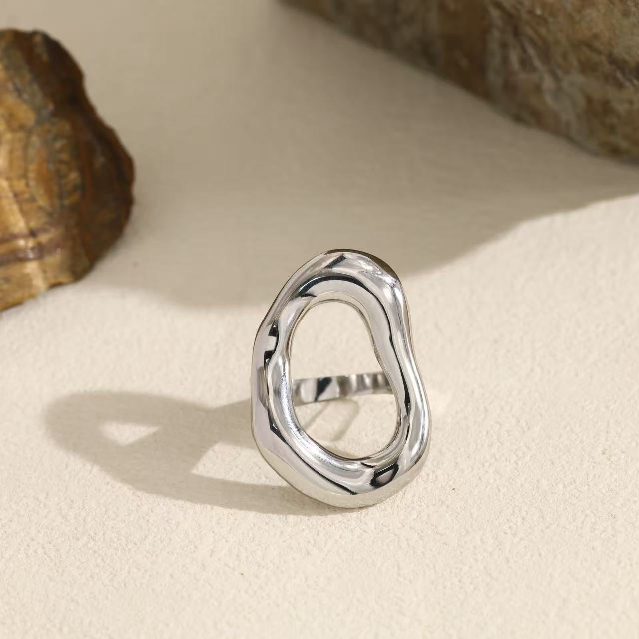 Roundy shape ring