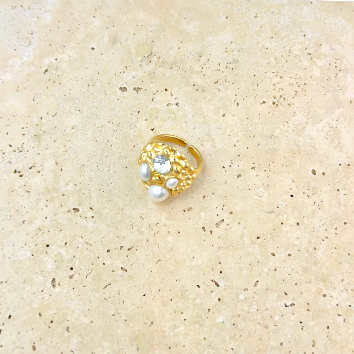Noach Pearl ring Goud SOFIZARE