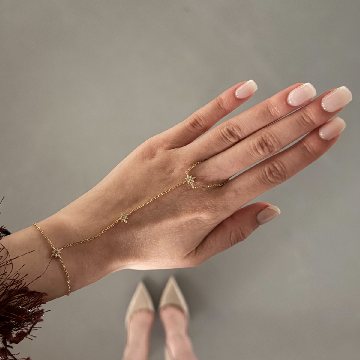 Starz hand chain Goud SOFIZARE